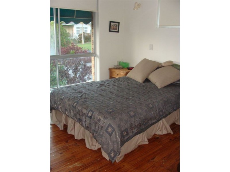 22 Melinda Street, Southport QLD 4215