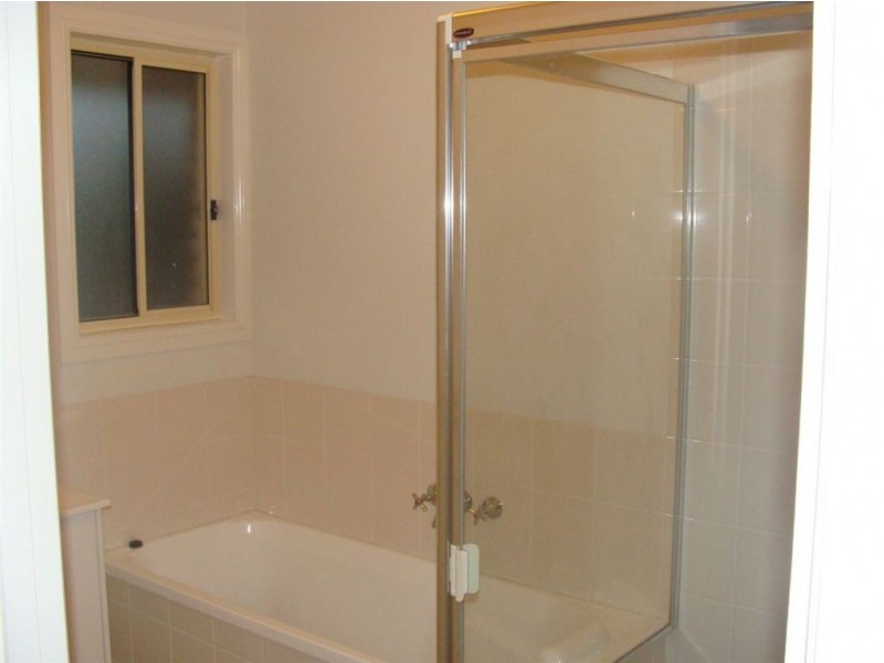 40 Bedivere Drive, Ormeau QLD 4208