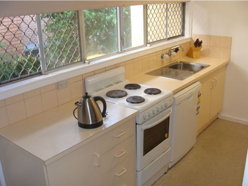 12/9 Weemala Street, Chevron Island QLD 4217
