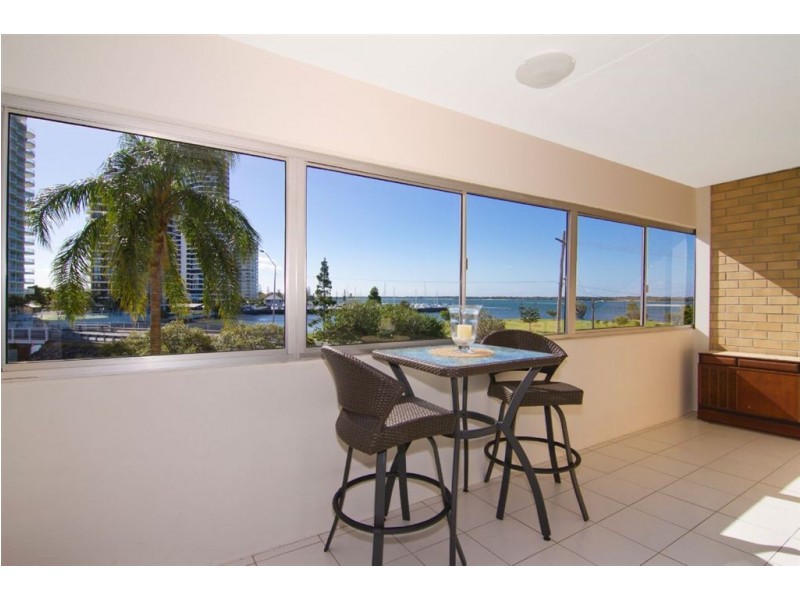 8 554 Marine Parade, Biggera Waters QLD 4216