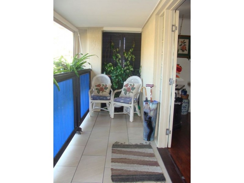 25 Eileen Street, Southport QLD 4215