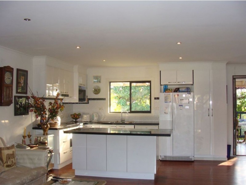 25 Eileen Street, Southport QLD 4215