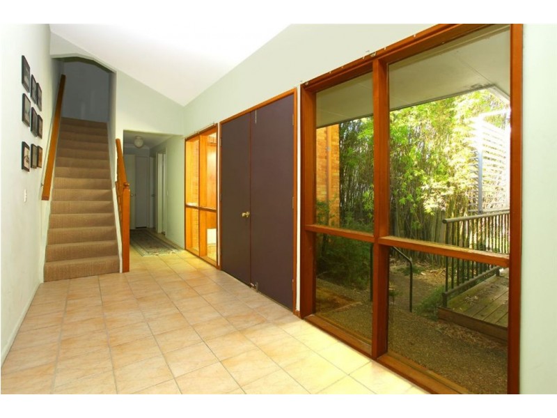 1/7A Government Road, Labrador QLD 4215