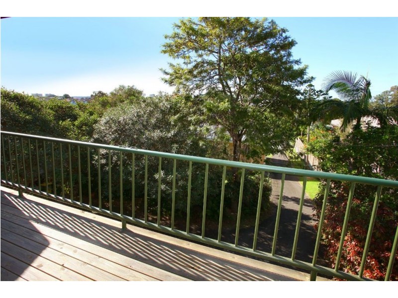 1/7A Government Road, Labrador QLD 4215