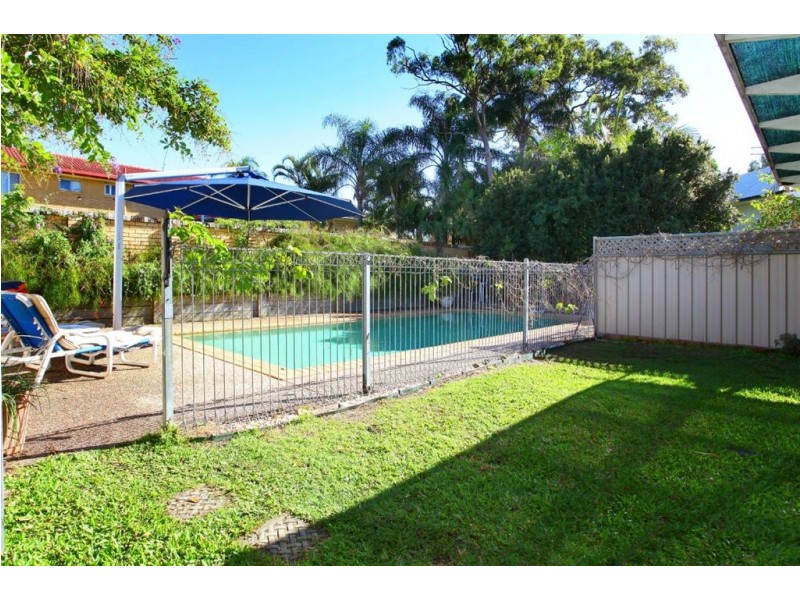 1/7A Government Road, Labrador QLD 4215