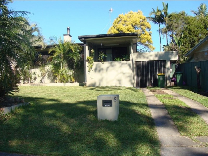 8 Nyora Street, Southport QLD 4215