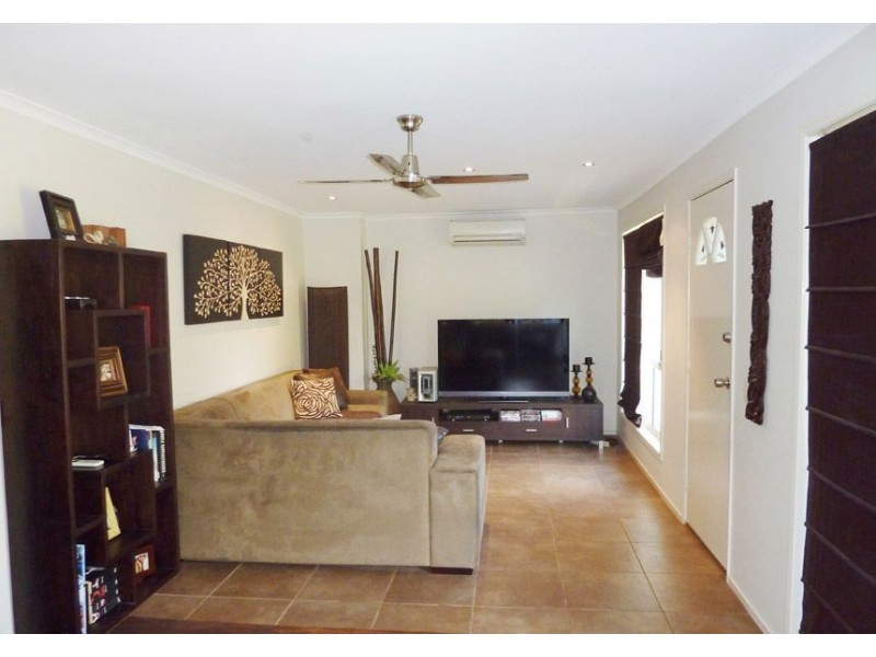 1/12 Galloway Drive, Ashmore QLD 4214