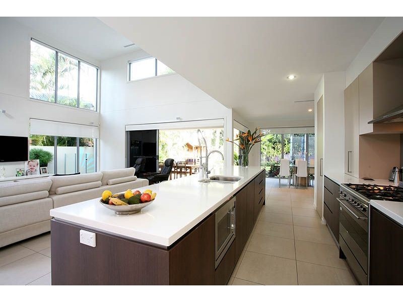 18 Yacht Street, Southport QLD 4215