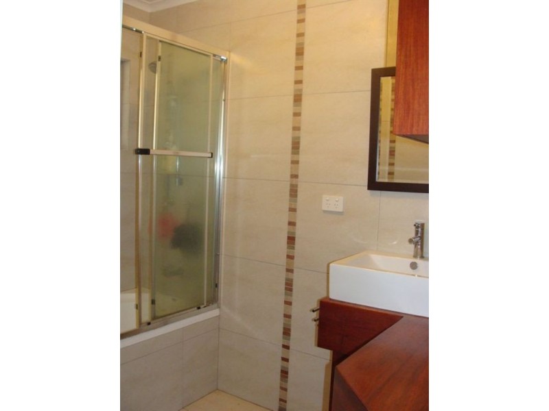 31 Allinga Street, Coombabah QLD 4216