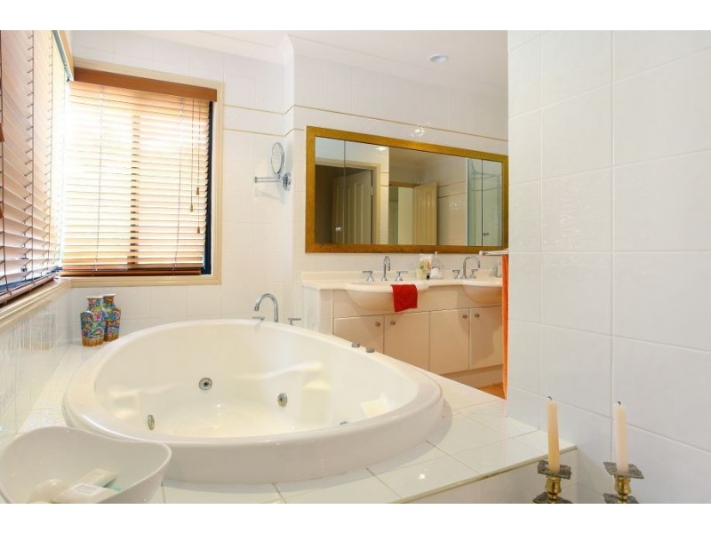 22 Kuranda Drive, Robina QLD 4226