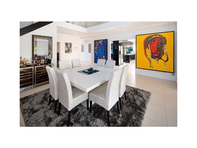 21 McIlwain Drive, Mermaid Waters QLD 4218