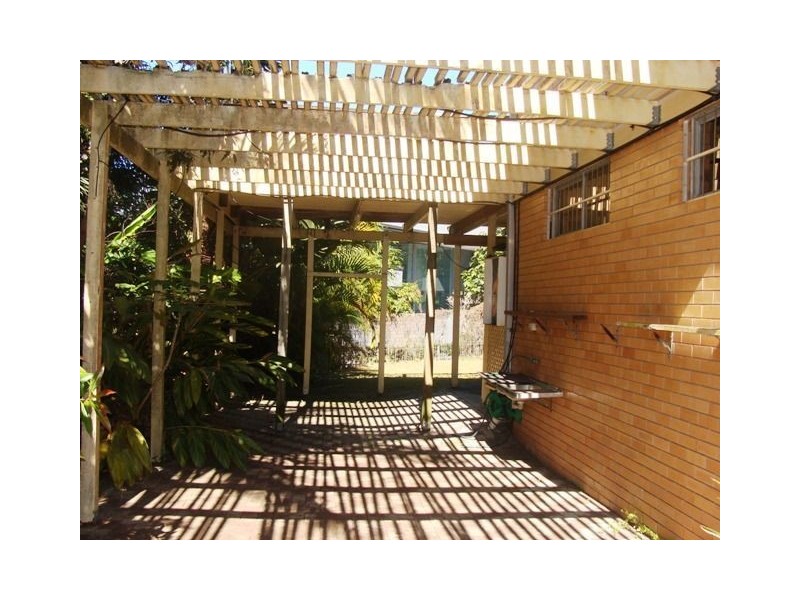 2 Deauville Drive, Southport QLD 4215
