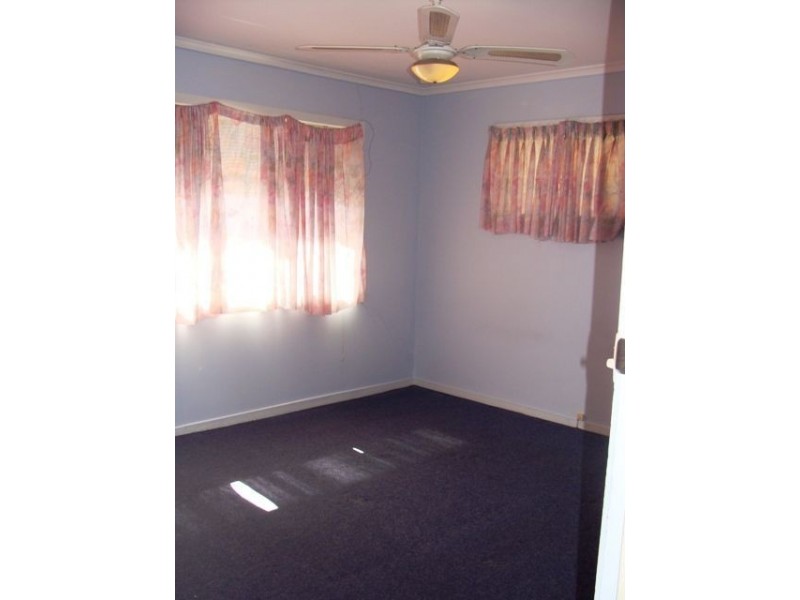 2 Deauville Drive, Southport QLD 4215