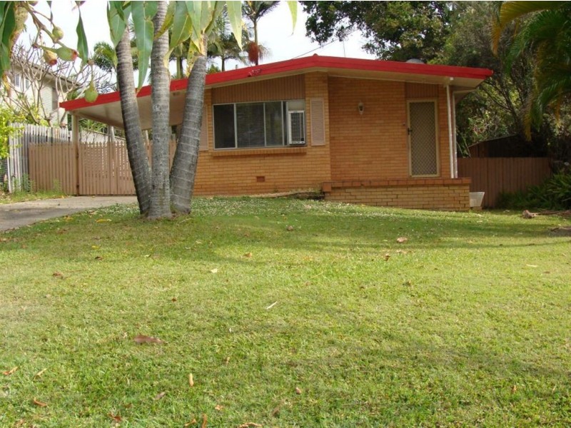 16 Nyora Street, Southport QLD 4215