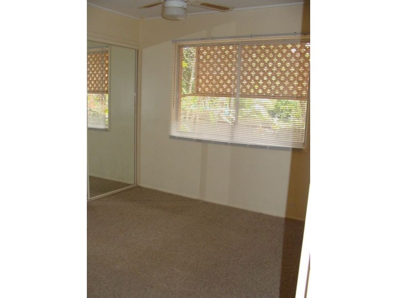 16 Nyora Street, Southport QLD 4215