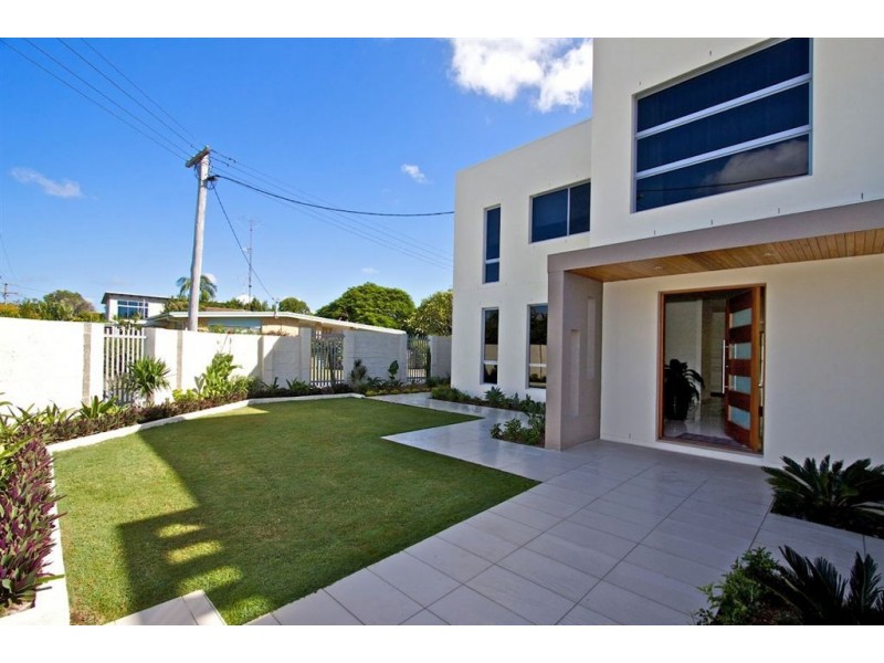 11 Yacht Street, Southport QLD 4215