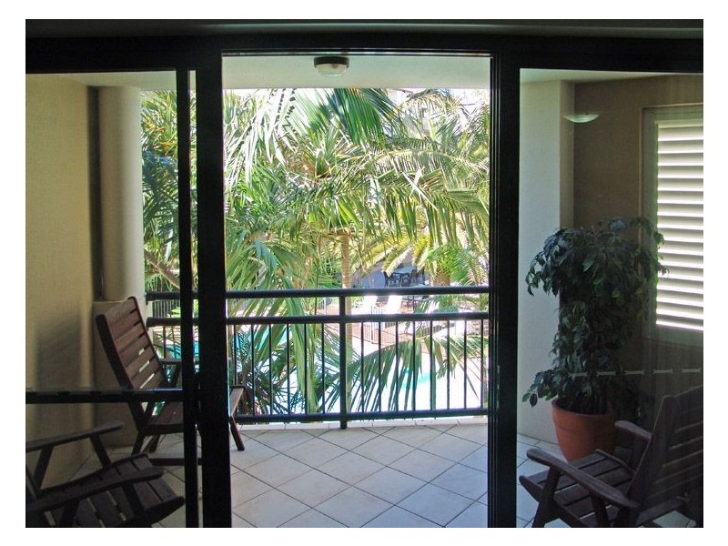 208/392 Marine Parade, Labrador QLD 4215