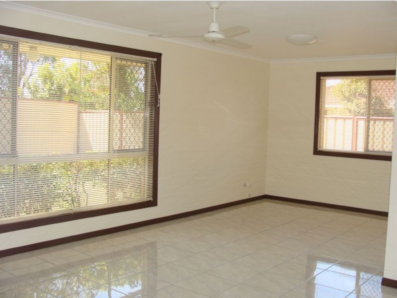 2/36 McMillan Street, Labrador QLD 4215