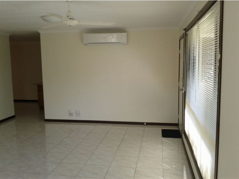 2/36 McMillan Street, Labrador QLD 4215