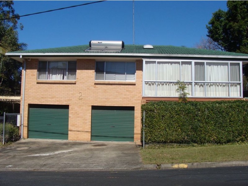 2 Deauville Drive, Southport QLD 4215