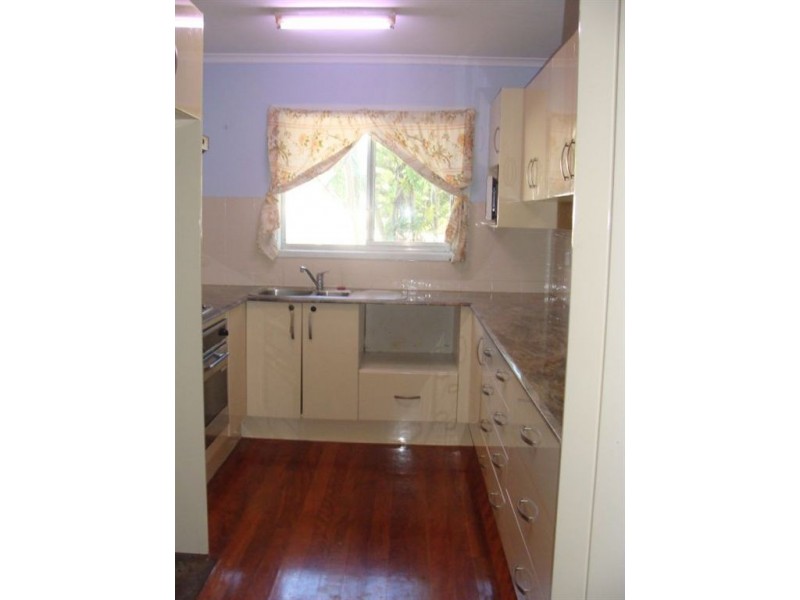 2 Deauville Drive, Southport QLD 4215