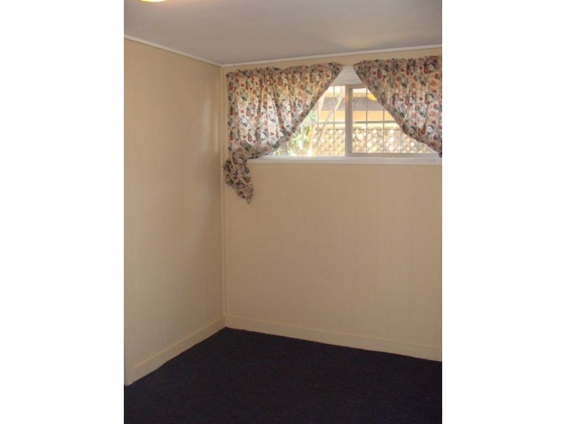 2 Deauville Drive, Southport QLD 4215
