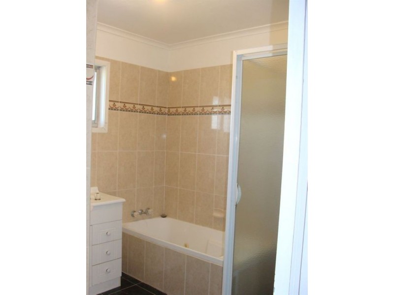 2 Deauville Drive, Southport QLD 4215