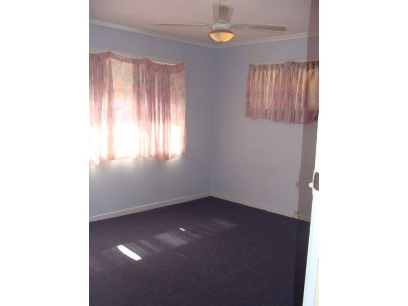 2 Deauville Drive, Southport QLD 4215