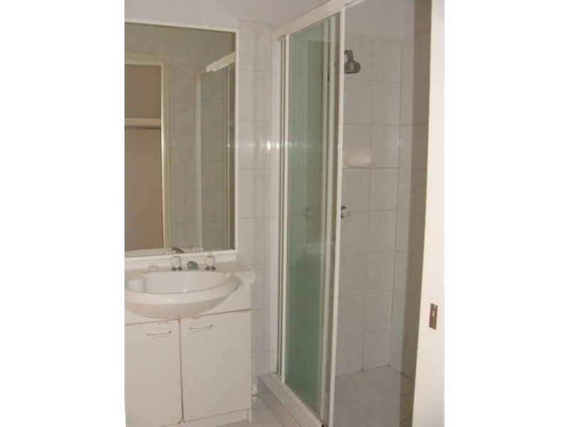 10/33 Ward Street, Southport QLD 4215