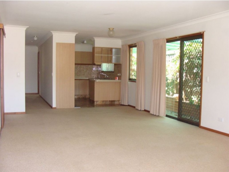 2/6 Gardiners Place, Southport QLD 4215