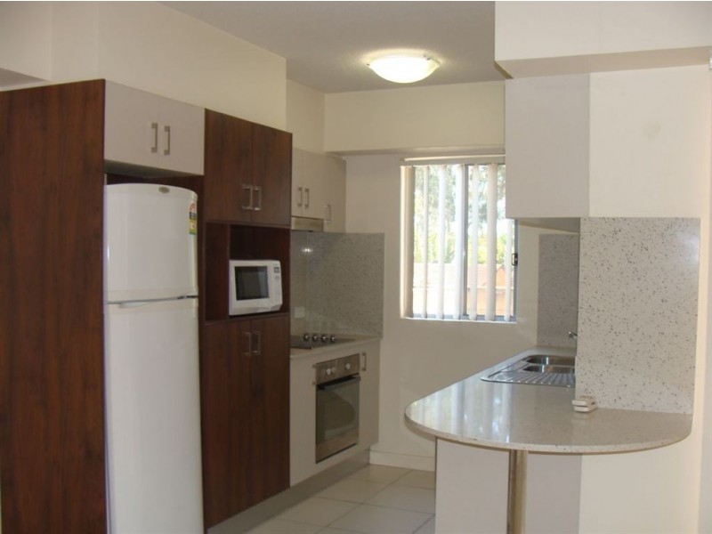 8/148 High Street, Southport QLD 4215