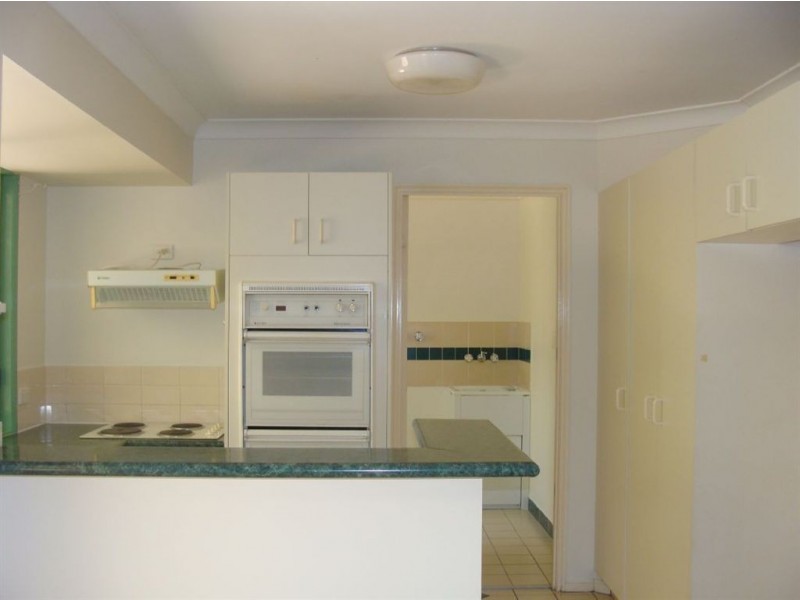 11/482 Pine Ridge Road, Coombabah QLD 4216