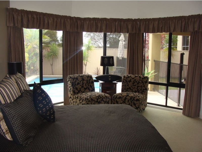 3 Casuarina Street, Molendinar QLD 4214