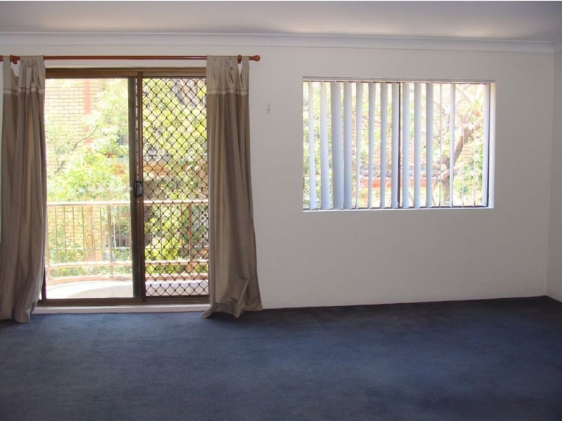 5/6 Lenneberg Street, Southport QLD 4215