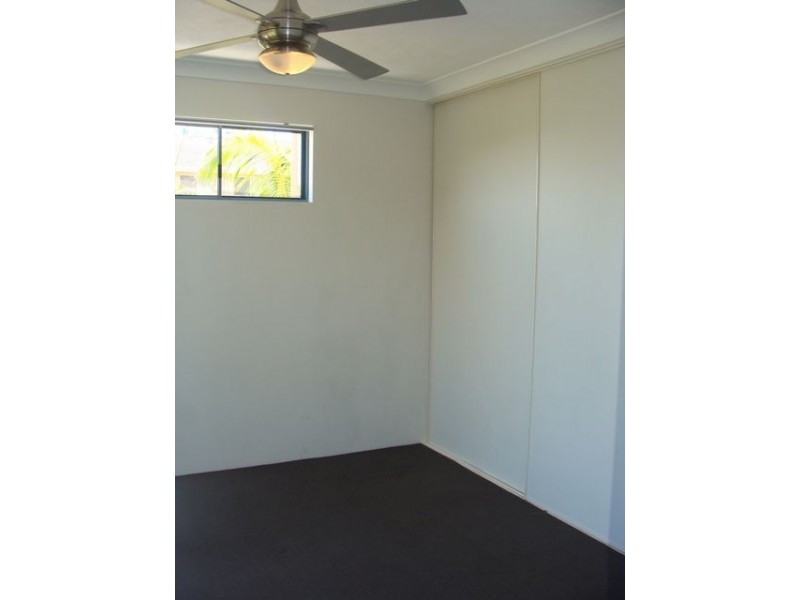 6/103 Frank Street, Labrador QLD 4215