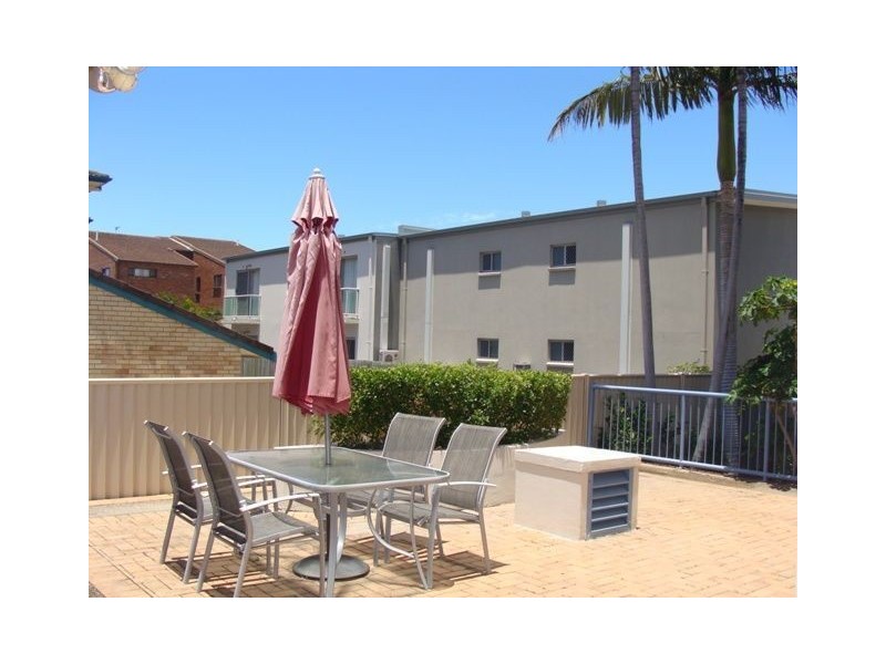 6/103 Frank Street, Labrador QLD 4215