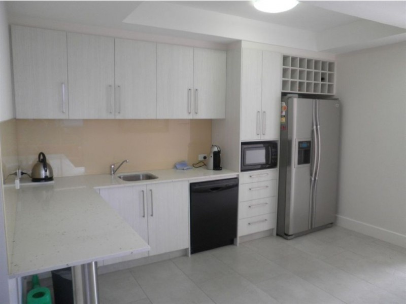 1/1 Vespa Court, Surfers Paradise QLD 4217