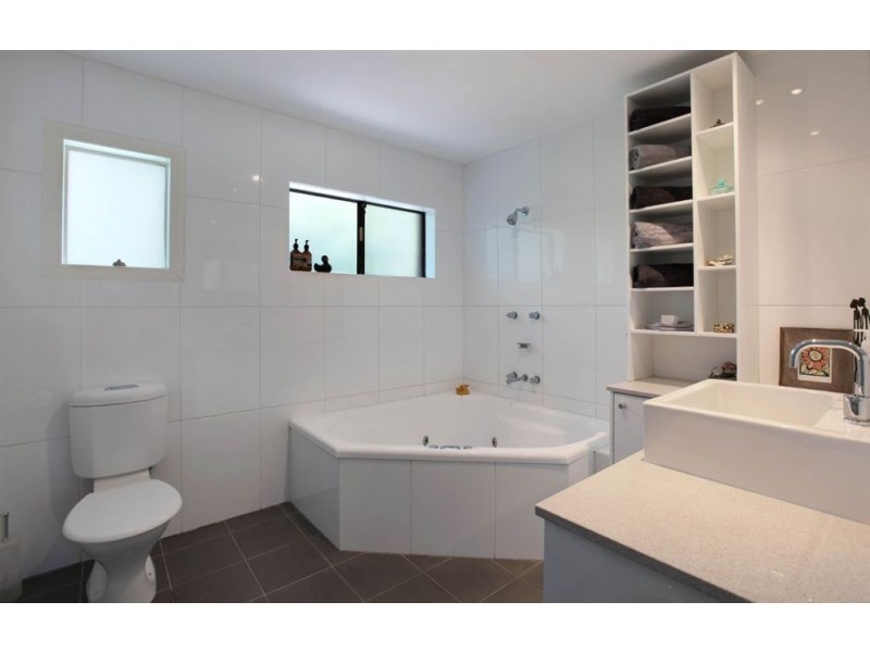 3 Susanne Street, Southport QLD 4215