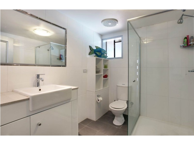 3 Susanne Street, Southport QLD 4215