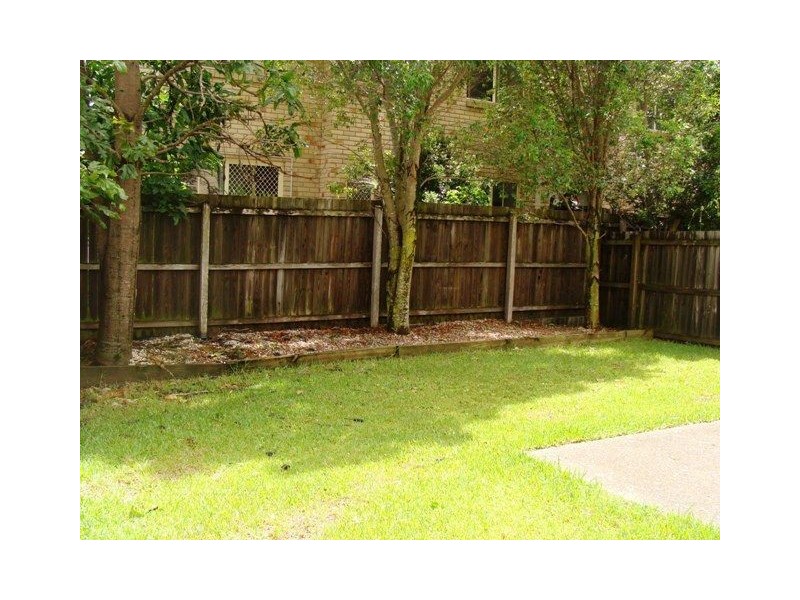 3/117 Eugaree Street, Southport QLD 4215