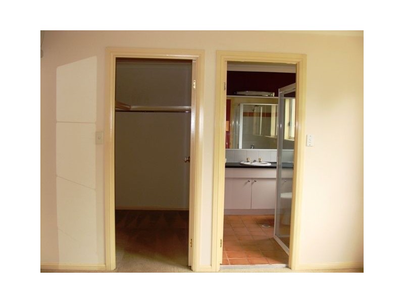 3/117 Eugaree Street, Southport QLD 4215