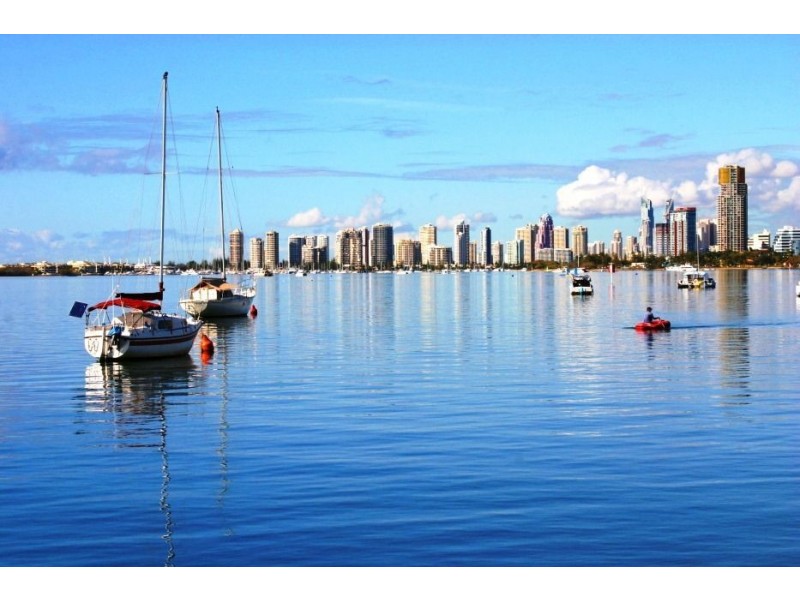 2/7A Government Road, Labrador QLD 4215