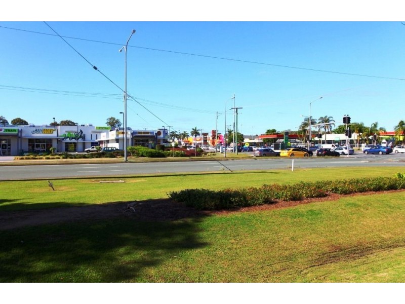 2/7A Government Road, Labrador QLD 4215