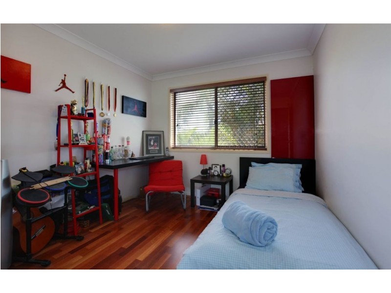 1/94 Pohlman Street, Southport QLD 4215