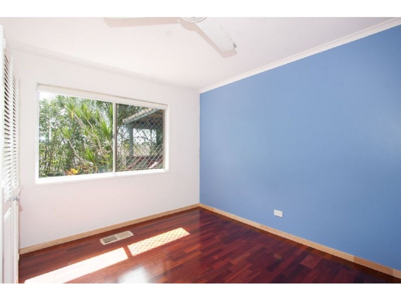 10 Kinarra Street, Ashmore QLD 4214