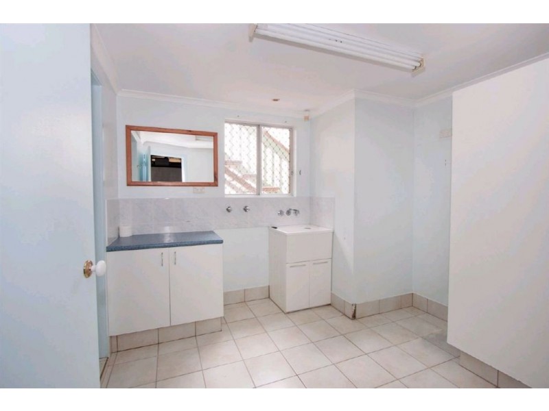 10 Kinarra Street, Ashmore QLD 4214