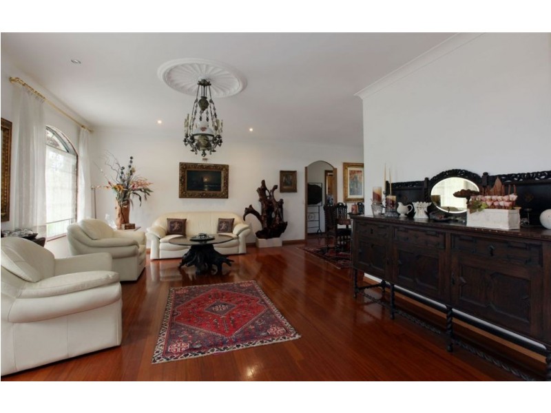 125 Glade Drive, Gaven QLD 4211