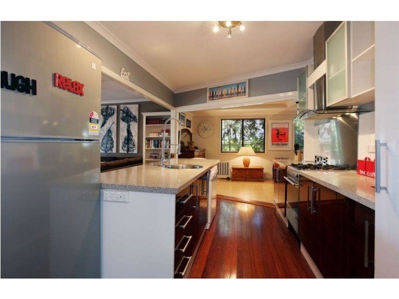 18 Dowling Drive, Southport QLD 4215