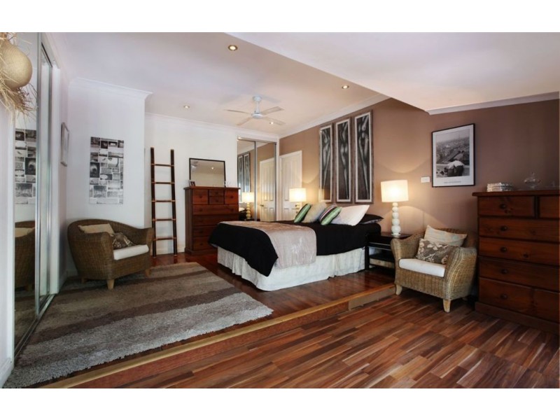 18 Dowling Drive, Southport QLD 4215