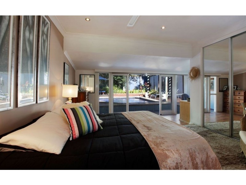 18 Dowling Drive, Southport QLD 4215